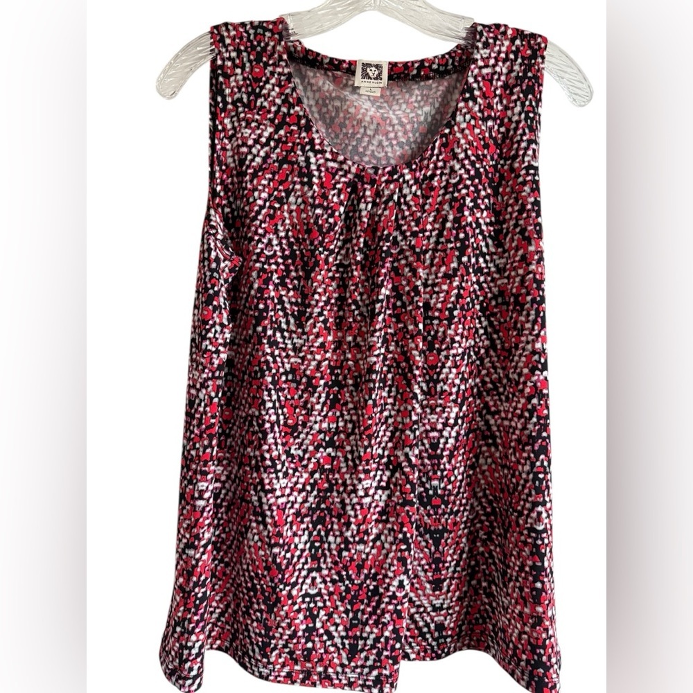 Anne Klein red white black Patterned sleeveless Blouse great under blazer